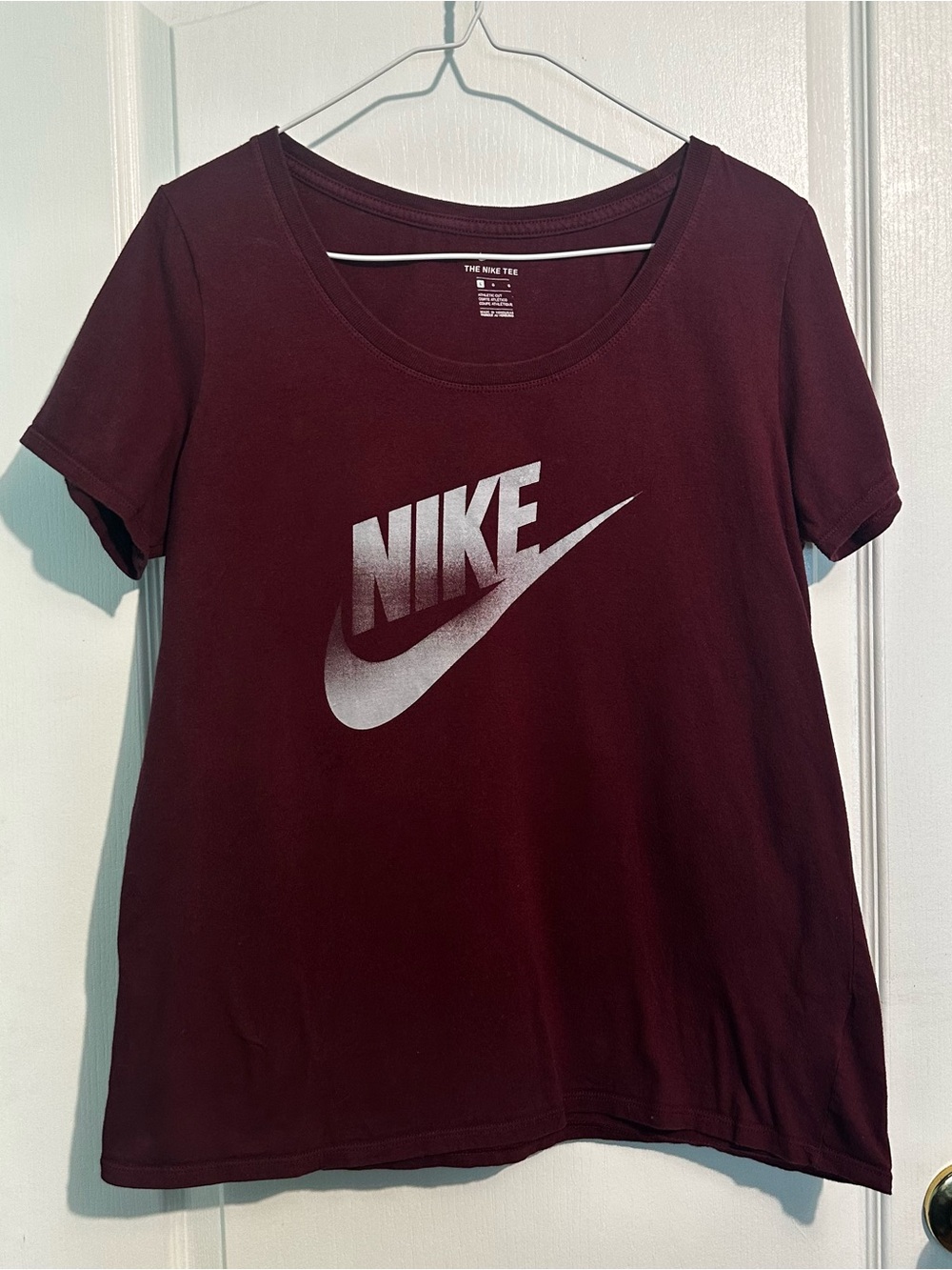✈️Nike Women's Maroon Scoop Neck Tee with Silver Swoosh